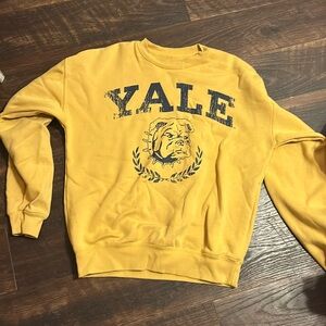 Yellow Yale sweatshirt women’s xs
